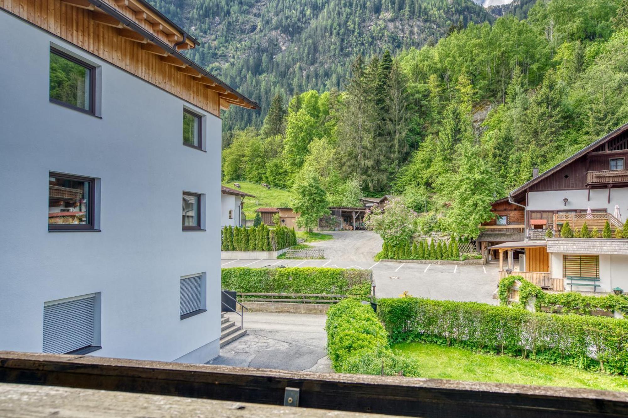 Seehueter'S Hotel Seerose Oetz Exterior foto